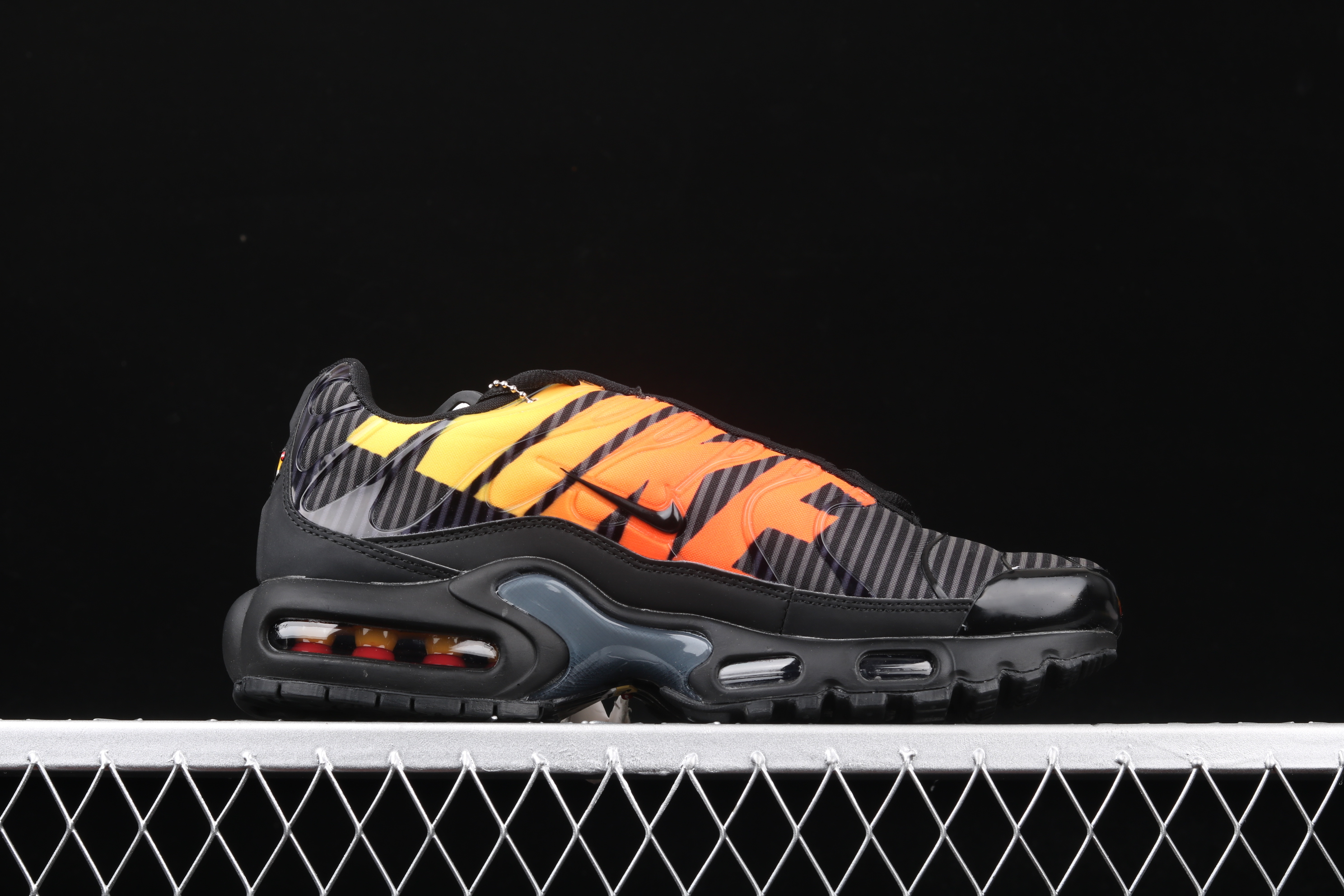 New Men Nike Air Max PLUS TXT Black Orange Running Shoes